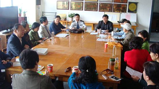 胡爱国参加离退休党支部“两学一做”学习教育会议